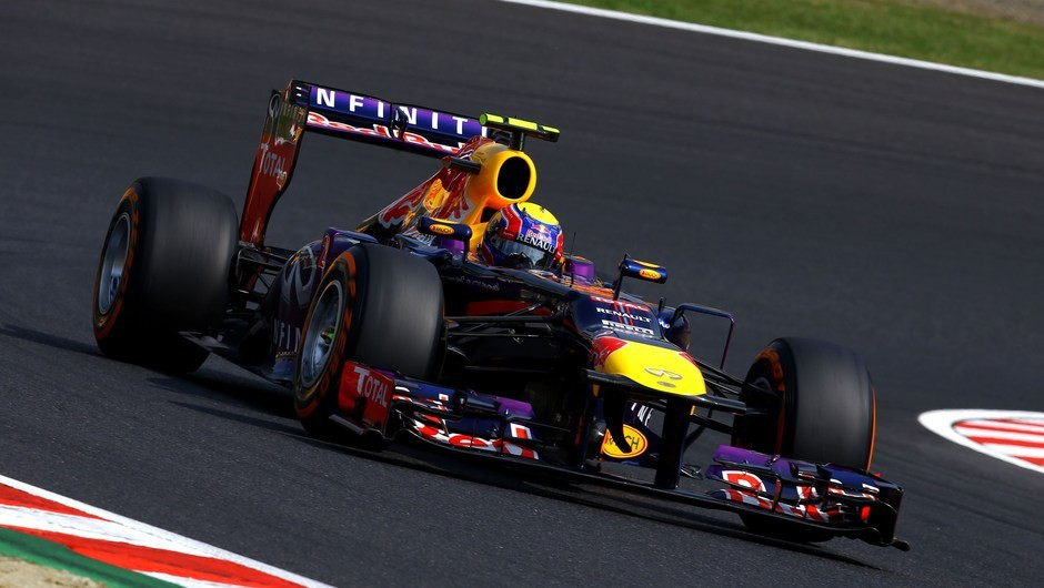 Webber takes aim at DHL Fastest Lap trophy