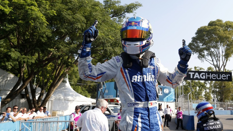 Felix da Costa celebrates after winning the Buenos Aires ePrix