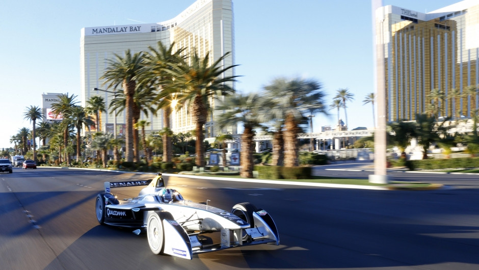 Las Vegas eRace: Formula E drivers vs. fans