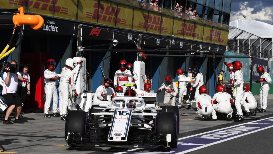 Pit stops at the limit: Victory or defeat can hinge on the speed of a tire change
