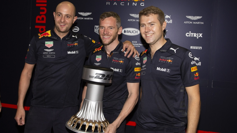 Red Bull Racing wins the DHL Fastest Pit Stop Award 2018