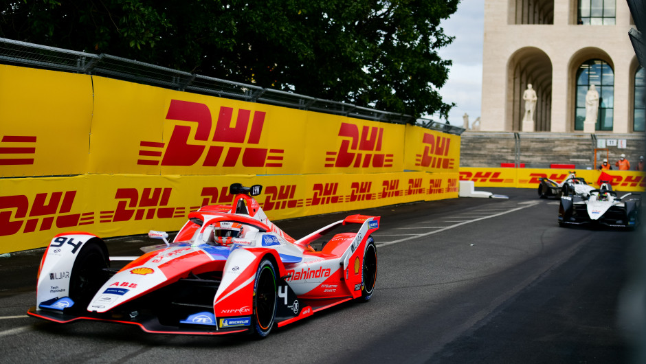 DHL becomes Race Title Partner for 2021 DHL Valencia E-Prix and brings a ‘live’ audience to the grandstand