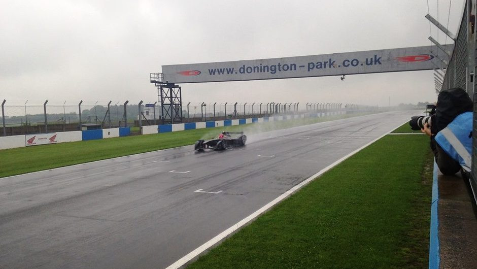 Rainy first day of testing at Donington Park