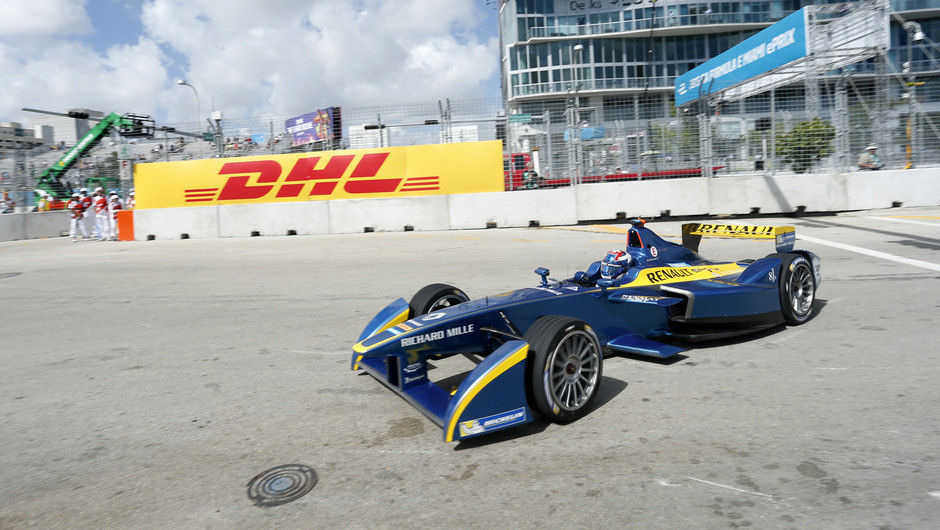 Prost triumphs in Miami ePrix