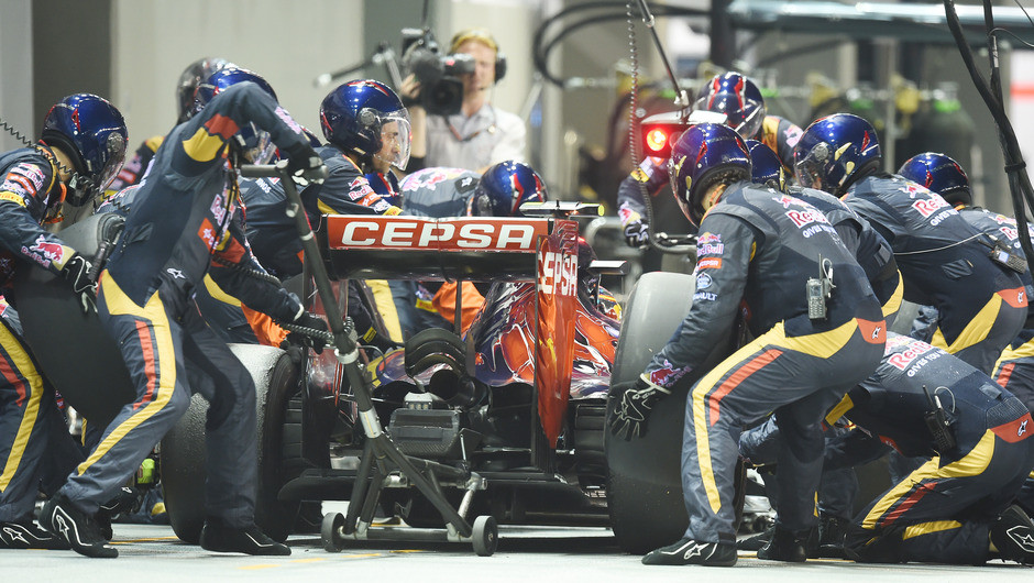 F1 Formula One Team  Pit Stop sign Brake 1st Gear 