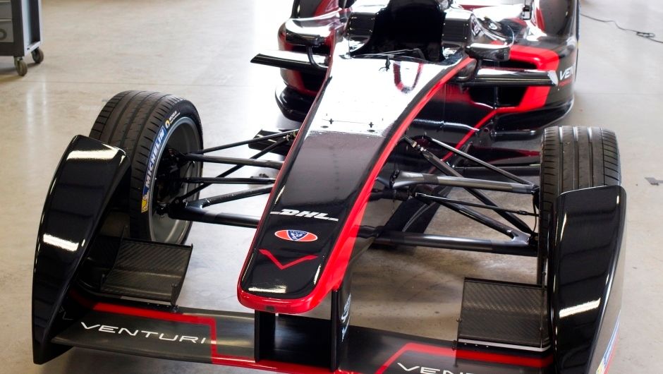 Teams tweak their Spark-Renault SRT_01Es during testing