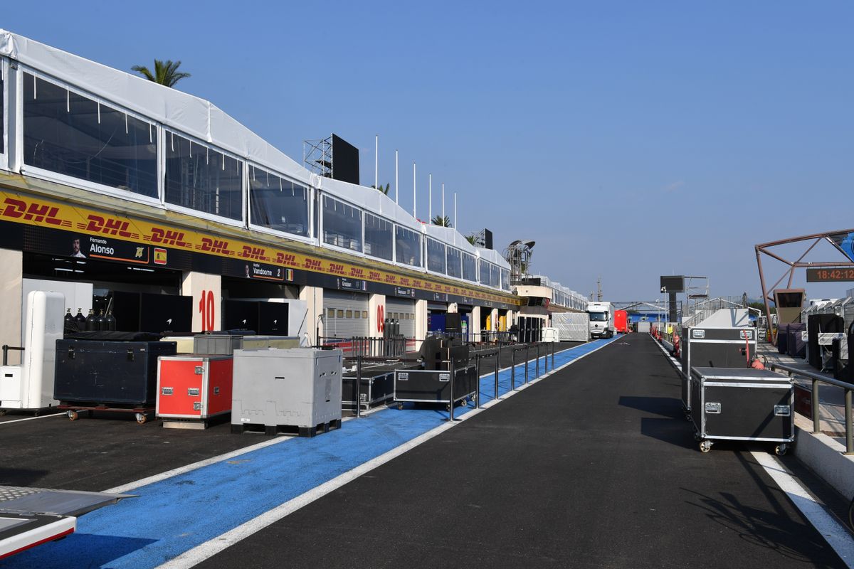 SUT_French_Grand_P_1627575.jpg