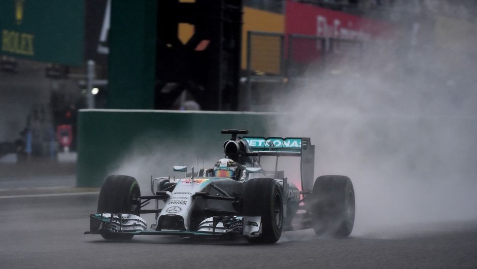 Hamilton shined on the wet track in Suzuka Hamilton shined on the wet track in Suzuka