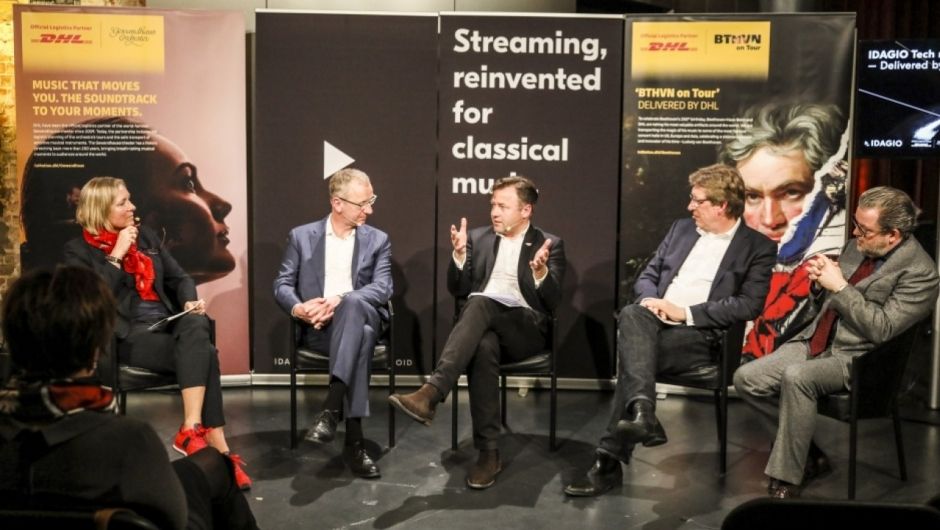"Es gibt viele Gemeinsamkeiten zwischen Innovationen in der Kunst und der Technologie" "Es gibt viele Gemeinsamkeiten zwischen Innovationen in der Kunst und der Technologie"