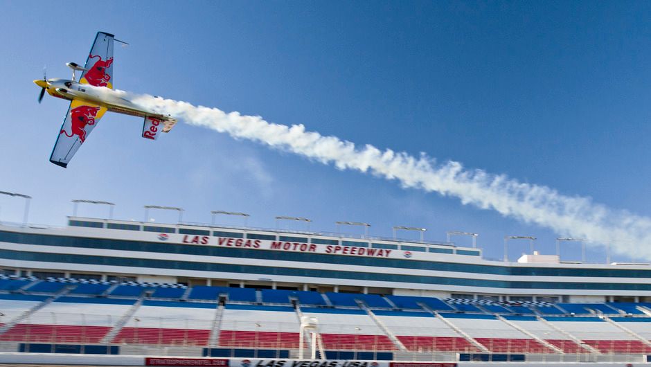 Pilots battle for top three in penultimate Red Bull Air Race
