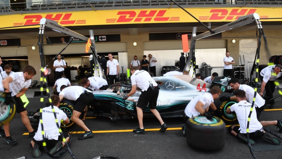 Formula 1: the winner of the design competition will be presenting the DHL Fastest Pit Stop Award at the Abu Dhabi Grand Prix