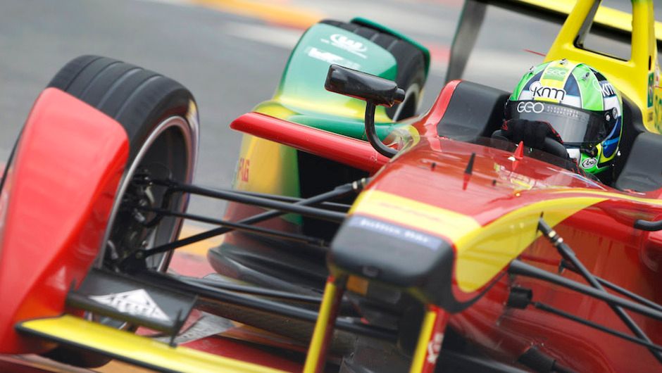 di Grassi leans into a turn di Grassi leans into a turn