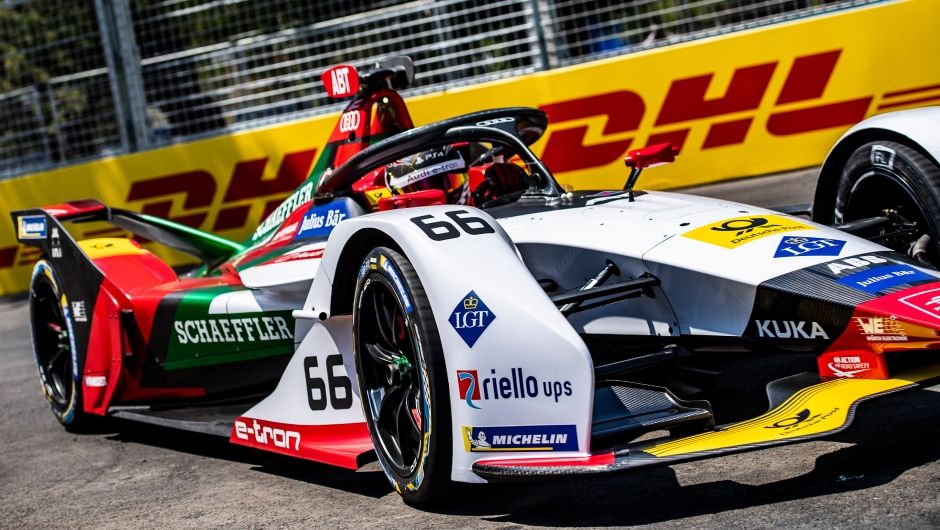 Formula E finale in the USA: DHL electrifies New York City