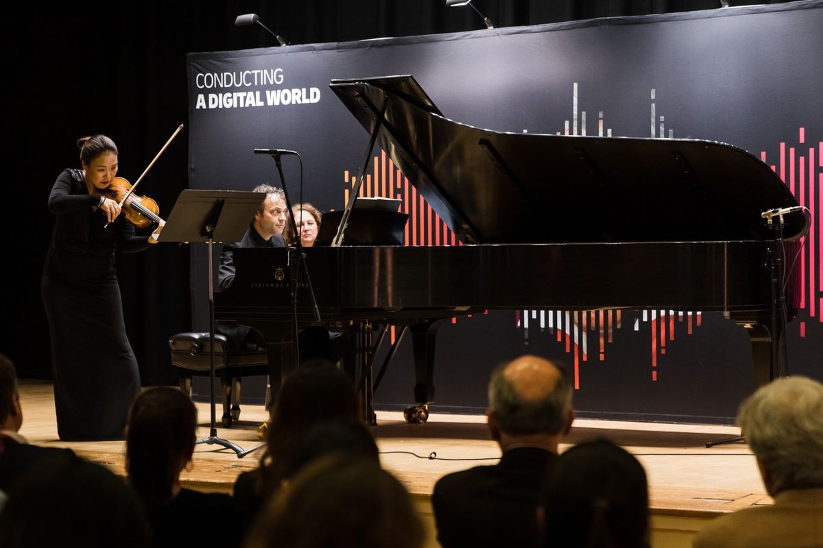 Associate Concertmaster from Leipzig’s world-famous Gewandhausorchester, Yun-Jin Cho, with renowned pianist Jonathan Brass.