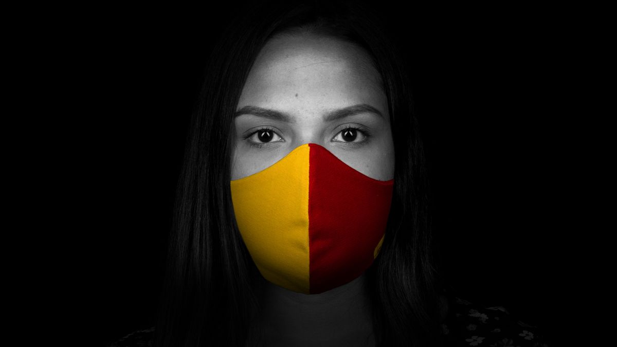 <p class="quote">"In how many languages can you say “thank you”? Every day, I correspond with people from different countries, and I always try to say thank you in their national language. It’s a small gesture, but it always goes over well. Participating in this film is my way of saying thank you to my colleagues all over the world for taking care of themselves and their environment."<b class="quote-source">Sara</b></p>