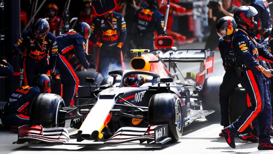 Red Bull Racing sets new pit stop world record