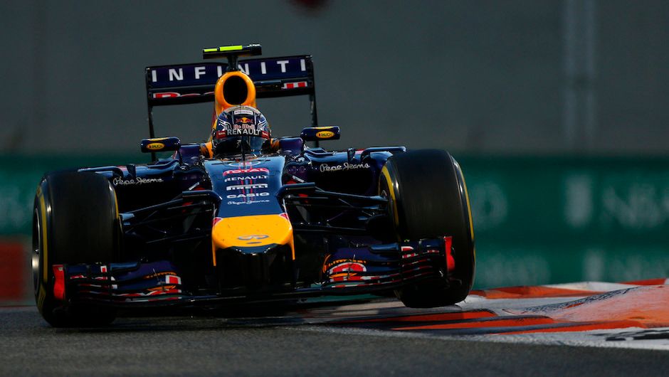 Daniel Ricciardo brilliant in Abu Dhabi – takes final Fastest Lap