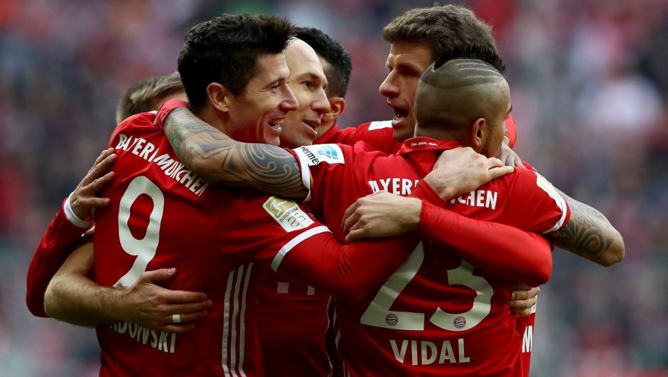 Solid FC Bayern advance in Champions League Solid FC Bayern advance in Champions League