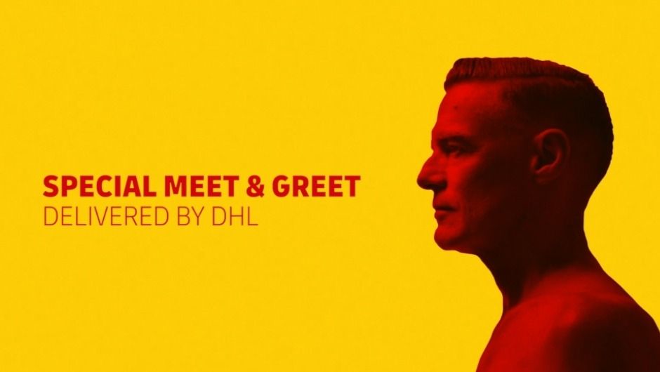 Superfan meets Bryan Adams on Shine A Light World Tour 2019