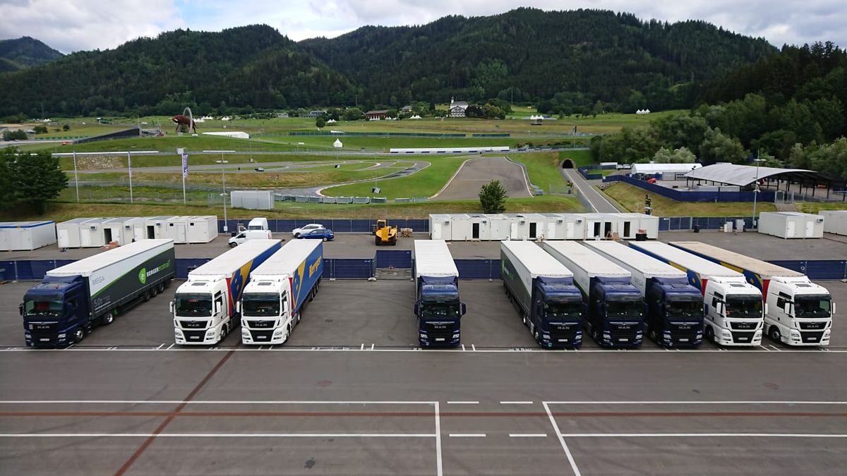 AUT-Logistic1.jpg