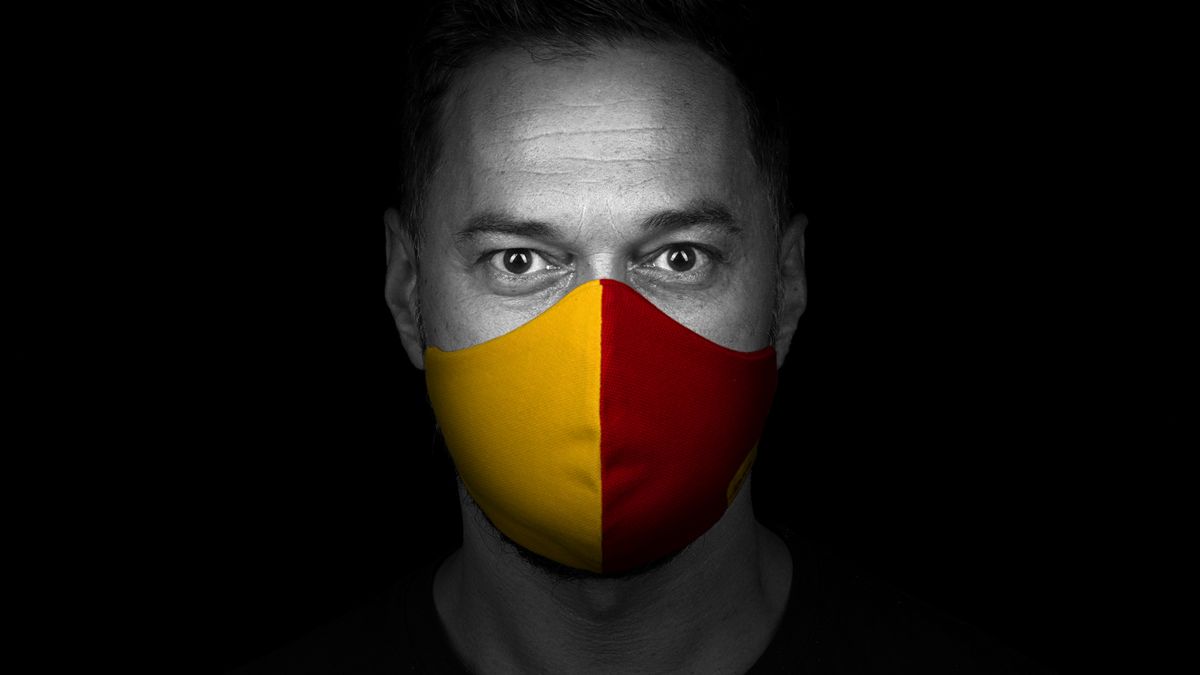<p class="quote">"I am a German of Turkish descent, so I know what everyday racism is all about. Some people are downright nasty; others just careless or inconsiderate. That’s why I’m glad my employer has taken a clear stand against racism."<b class="quote-source">Murat</b></p>