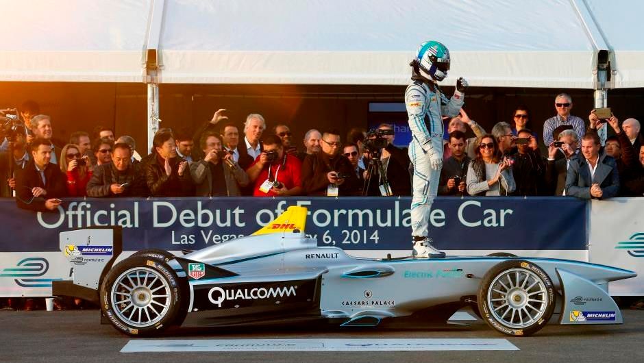 Las Vegas (1/9/2014): Spark-Renault SRT_01E's public debut