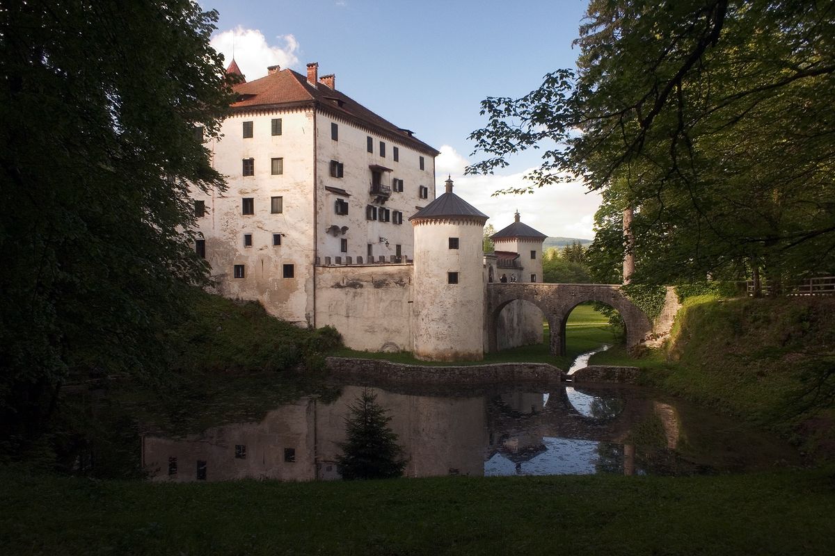 SNEŽNIK CASTLE (SLOVENIA)